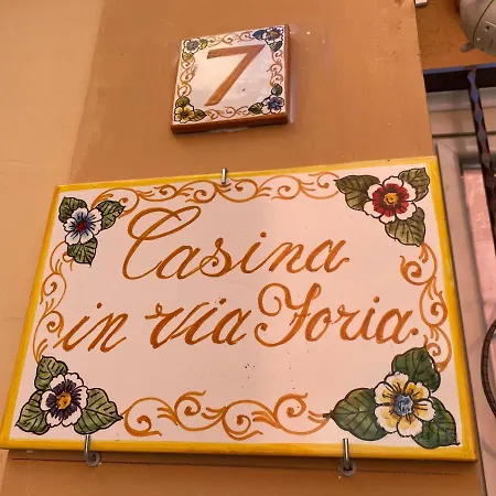 Casina In Via Foria Neapol
